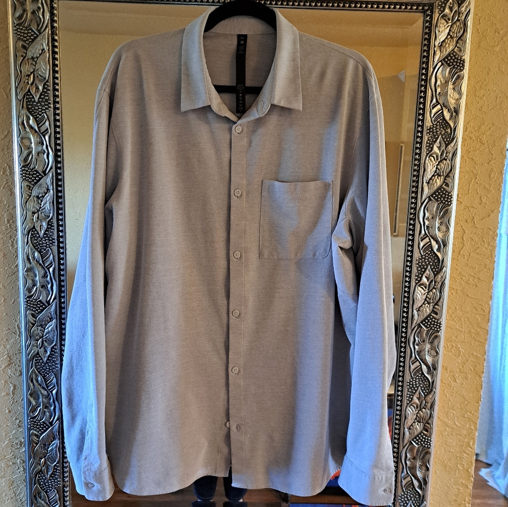 LULULEMON XXL Lighy Gray Men's Button-Down Shirt